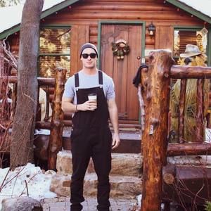 Meet your Posher, Johnathan